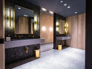 Crowne Plaza HY36 Midtown Manhattan by IHG