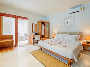 L'esprit de Naiyang Beach Resort