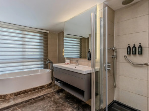 Ramada Plaza by Wyndham Izmir