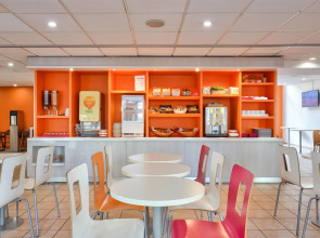 Premiere Classe Paris Ouest - Pont De Suresnes