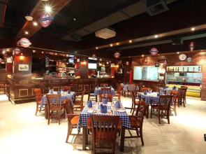 Отель Ramee Guestline Qurum