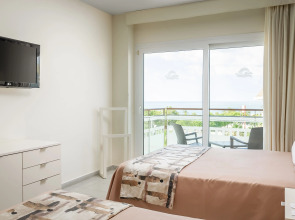 Отель Alegria Caprici Verd