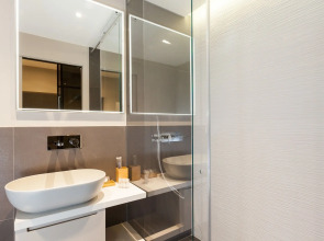 easyhomes - Duomo Suites & Apartments