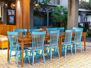 Lovina Beach Club & Resort