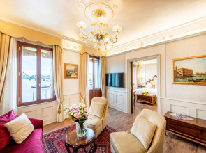 Отель Monaco & Grand Canal