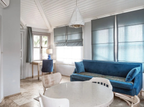 Delight Deluxe Hotel