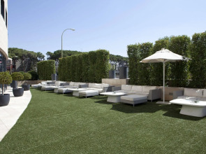 Hotel Maydrit Airport