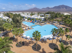 Отель THB Tropical Island Aparthotel