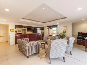 Courtyard Hotel Rosebank