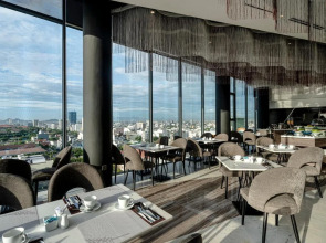 Draco Hotel & Suites