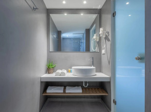 Hotel Avra by Smile hotels