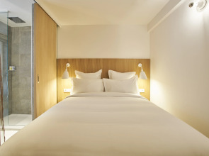 Отель 9Hotel Republique