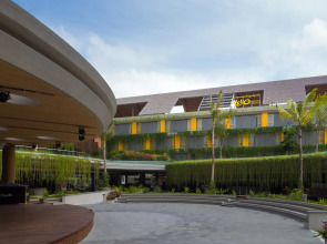 YELLO Hotel Kuta Beachwalk Bali