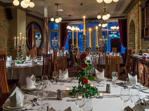 The Trinity City Hotel