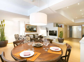 Serennia Cest Apartamentos Arc de Triomf