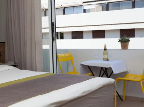 The White House Hotel at Dizengoff Square