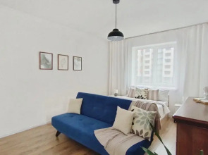 Солнечный эвкалипт на улице Крылова