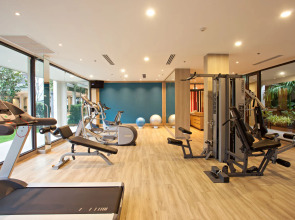 Le Meridien Khao Lak Resort & Spa