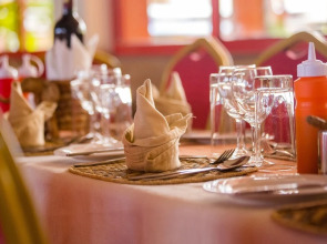 Seasons Airport Hotel