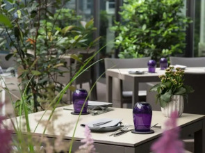 Roomers Berlin Steinplatz, Autograph Collection