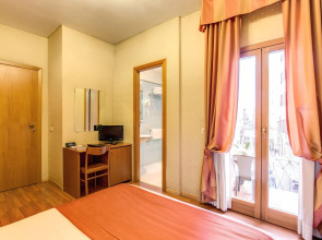 Flower Garden Hotel Rome