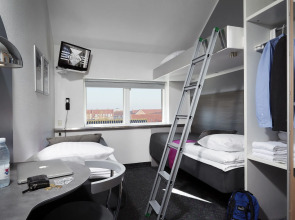 CABINN Express Hotel