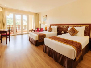 Sunny Beach Resort and Spa