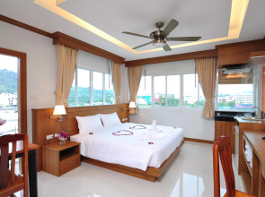 Green Harbor Hotel & Service Apartment