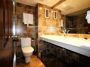 Отель Montania Town