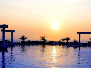 Korumar Deluxe Hotel