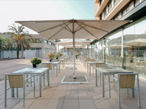 Отель Сatalonia Barcelona Beach