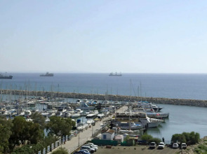 Sun Hall Beach Hotel Apts.