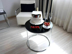 Hotel Maydrit Airport