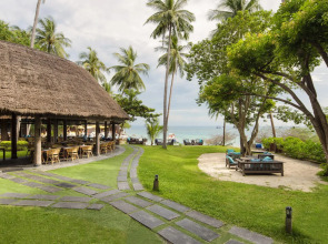 Haadtien Beach Resort