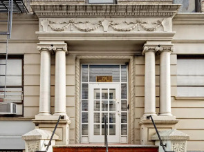 Хостел Central Park West