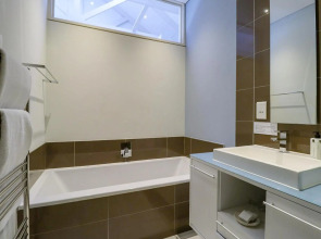 Отель Whale Coast All-Suite-Hotel