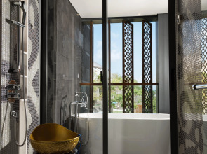 Отель Indigo Bali Seminyak Beach