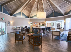 Palm Tree Club Miami Hotel