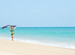 Le Coral Beach Resort and Cafe