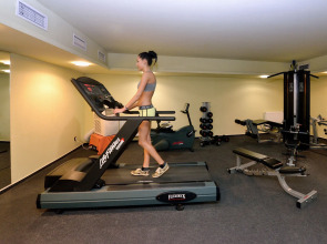 Hotel Golden Lake Resort