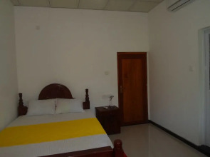 Amada Lake View Homestay