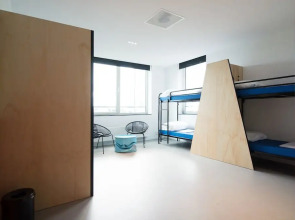 Via Amsterdam - Hostel