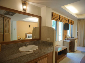 Phranang Place Hotel