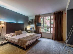 Petit Palace Plaza España