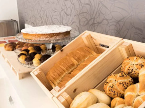 Hotel RossoVino Como