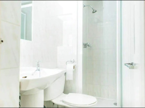 Avonmore Hotel Cartwright Gardens