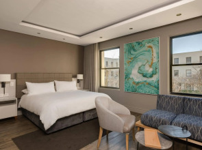 Protea Hotel by Marriott Cape Town Waterfront Breakwater Lodge