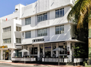 Chesterfield Hotel & Suites