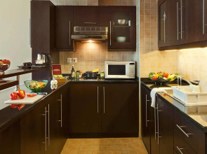 Al Manzel Hotel Apartments