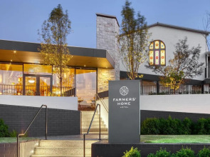 Farmers Home Hotel
